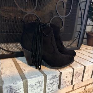 Madden Girl black booties